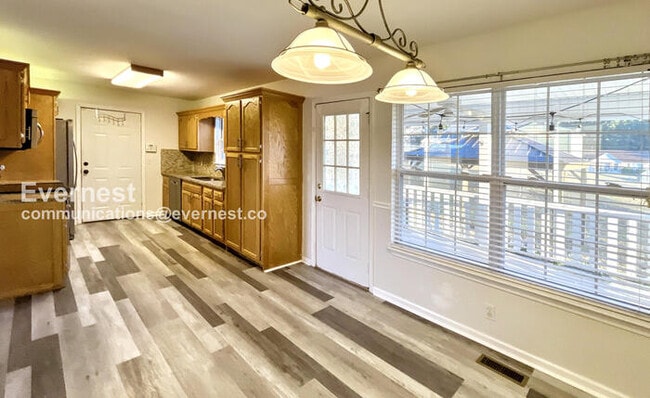 Foto del edificio - 55 Lost Creek Dr