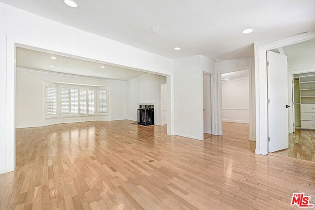 Foto del edificio - 1216 Peck Dr