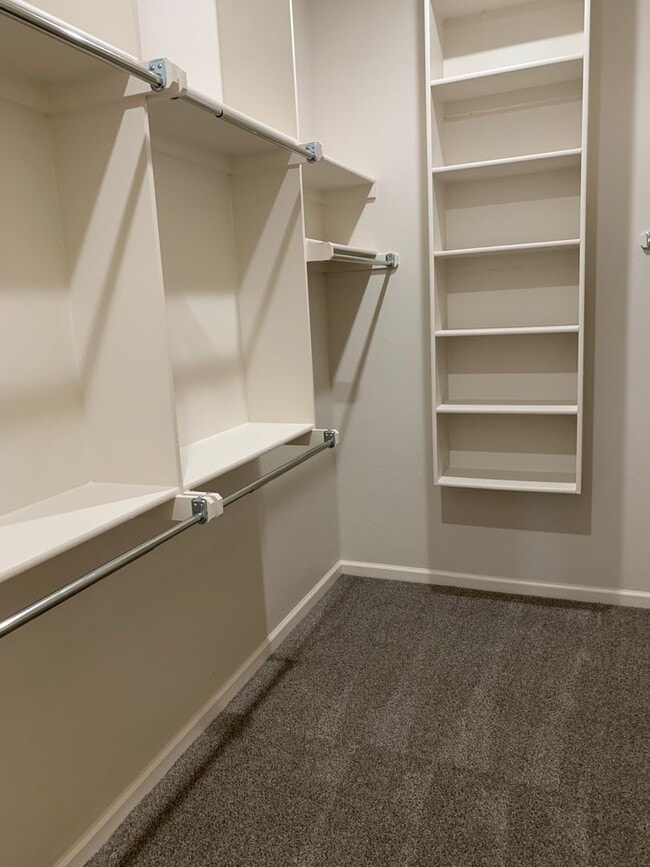 Building Photo - 4514 Enclave Dr