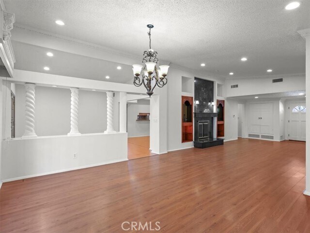 Foto del edificio - 8501 Enfield Ave