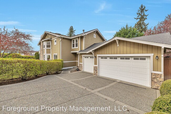 Building Photo - 4 br, 2.5 bath House - 704 16th Ave W