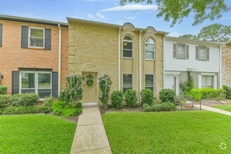 Building Photo - 1352 Country Pl Dr