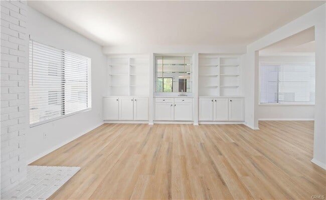 Building Photo - 4441 Saugus Ave