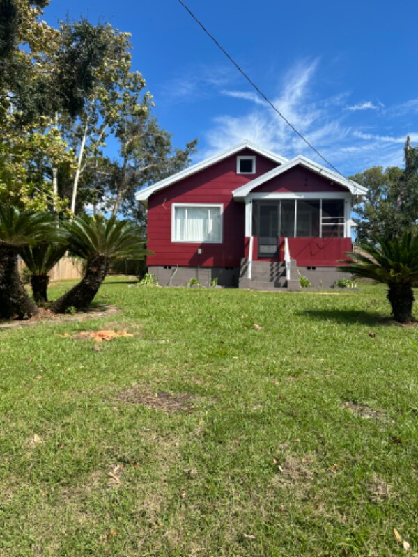 Foto principal - 1417 George Calvin Bess Jr Way