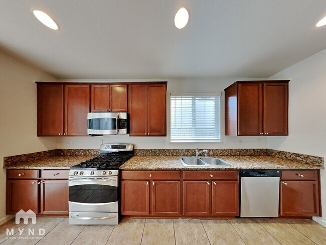 Foto del edificio - 1088 Crown View Dr