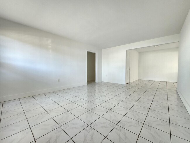 Building Photo - 360 NW 119th St