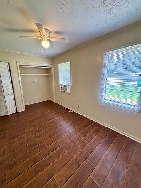 Foto del edificio - 519 McGuire Ln