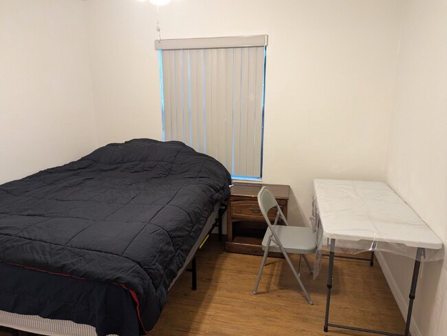 Foto del edificio - 3600 SW 23rd St