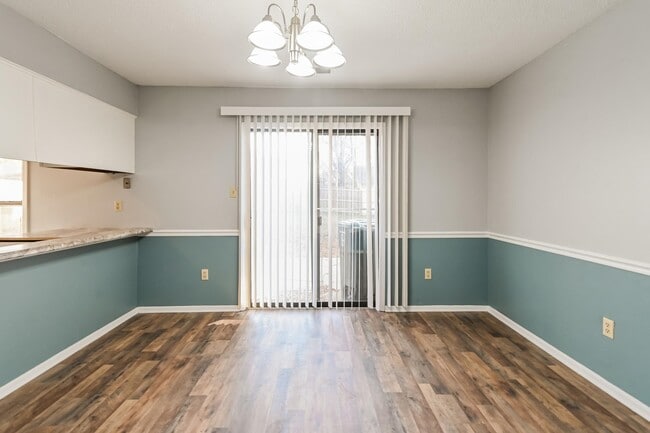 Foto del edificio - 4332 Thistleway Dr