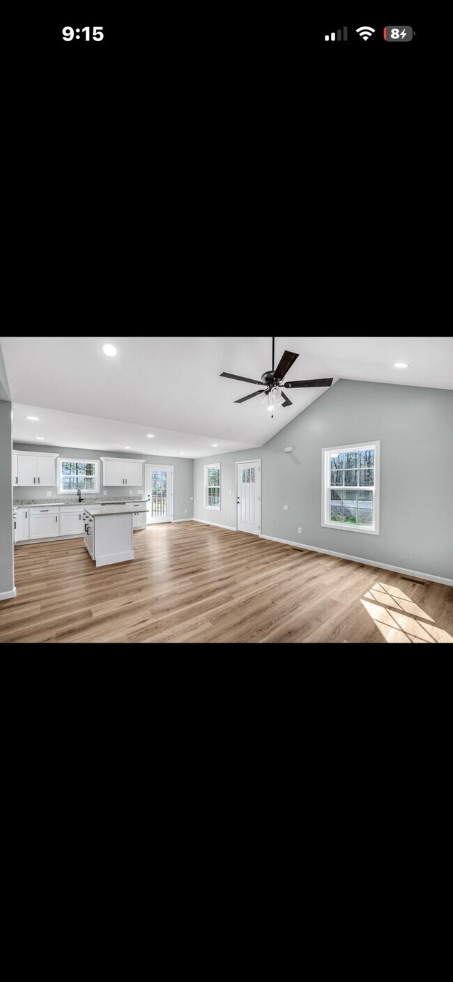 Foto del edificio - 1628 Waring Rd NW