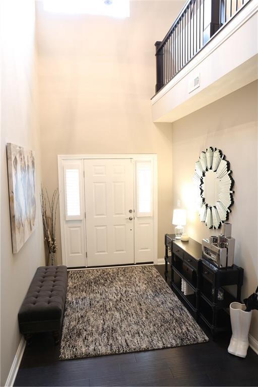 Foto principal - 869 N Park Trail Dr