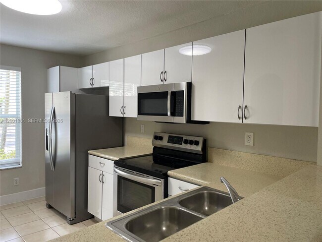 Foto del edificio - 12957 SW 30th Ct