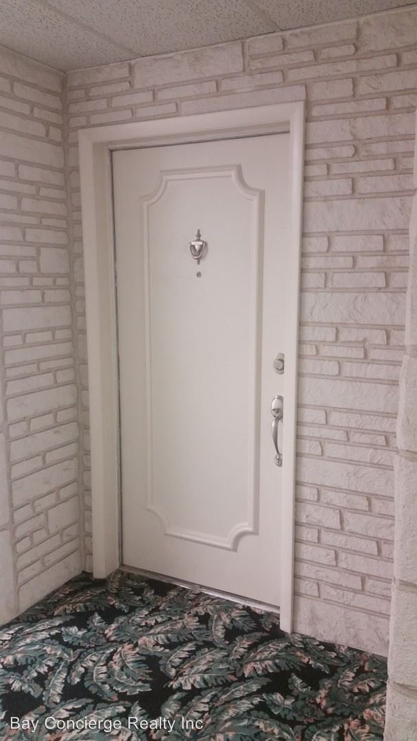 Foto del edificio - 100 Bluff View Dr