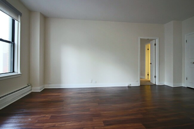 Foto del edificio - 238 E Chestnut St