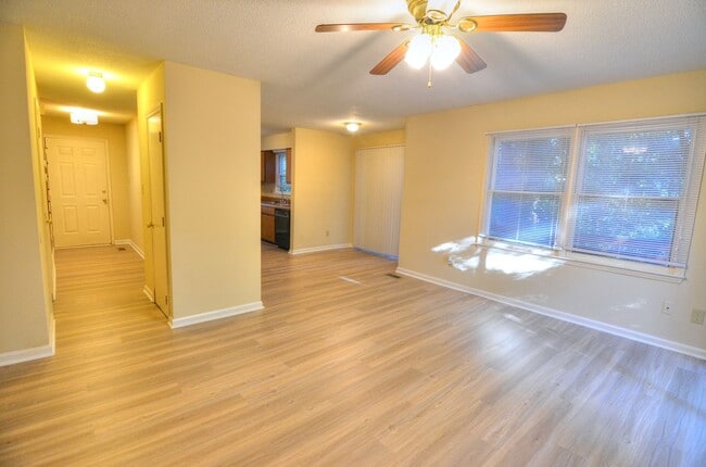 Building Photo - Walk to Downtown Carrboro From This End Unit Townhome!