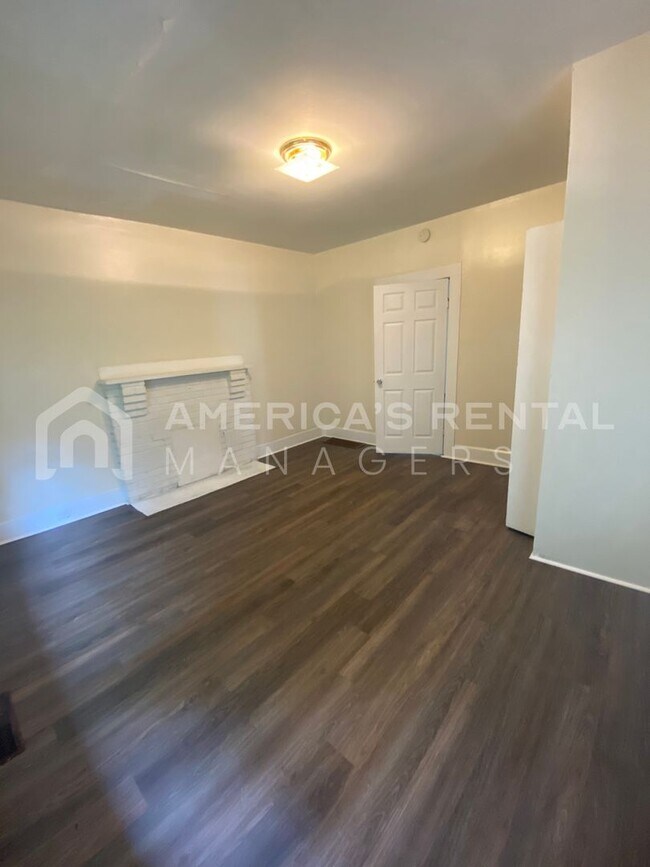 Foto del edificio - Home for rent in Tarrant!! Available Now!!