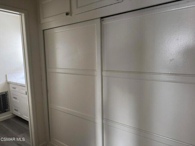 Foto del edificio - 13507 Victory Blvd