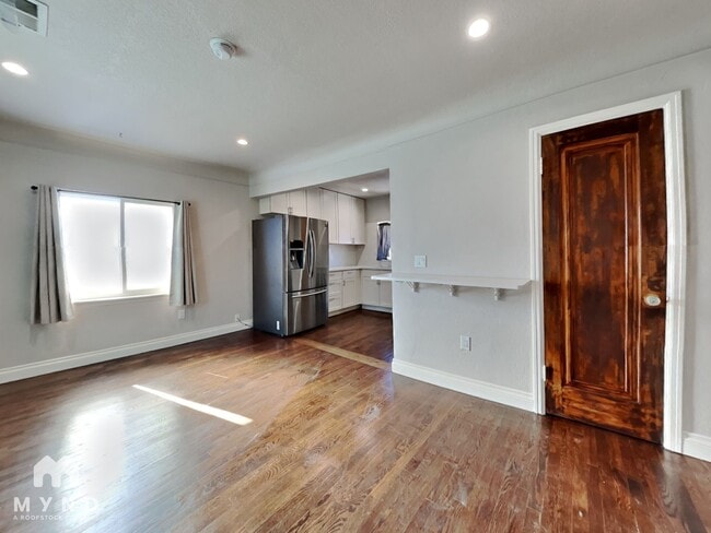 Building Photo - 2915 Sheridan Boulevard