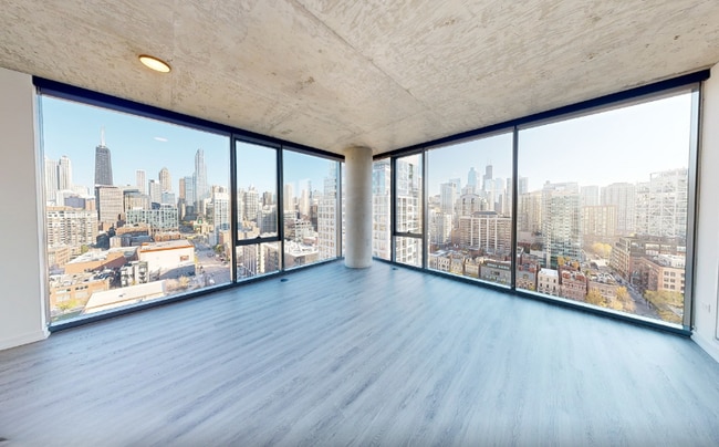 Building Photo - 454 W Chicago Ave