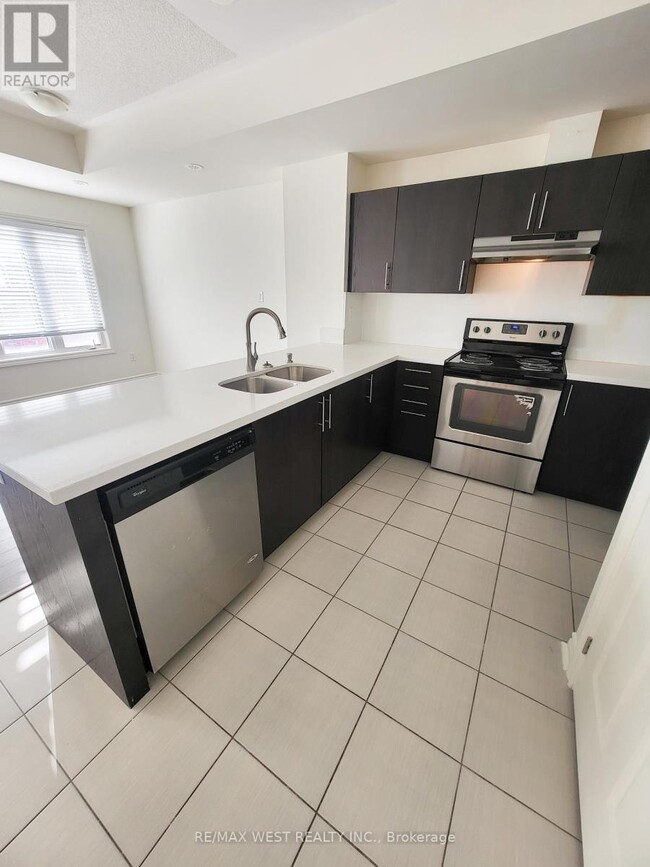 Building Photo - 2420 Baronwood Dr