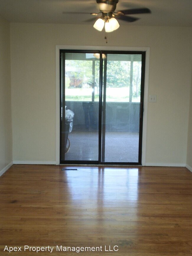 Building Photo - 3 br, 1.5 bath House - 5400 Inwood Road
