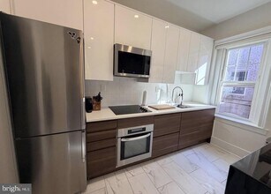 Building Photo - 1332 15th St NW