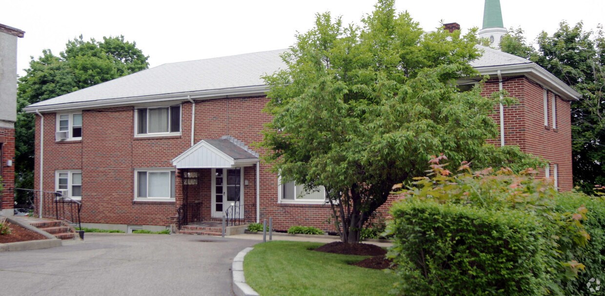 Primary Photo - 25, 29, & 37 Dighton St