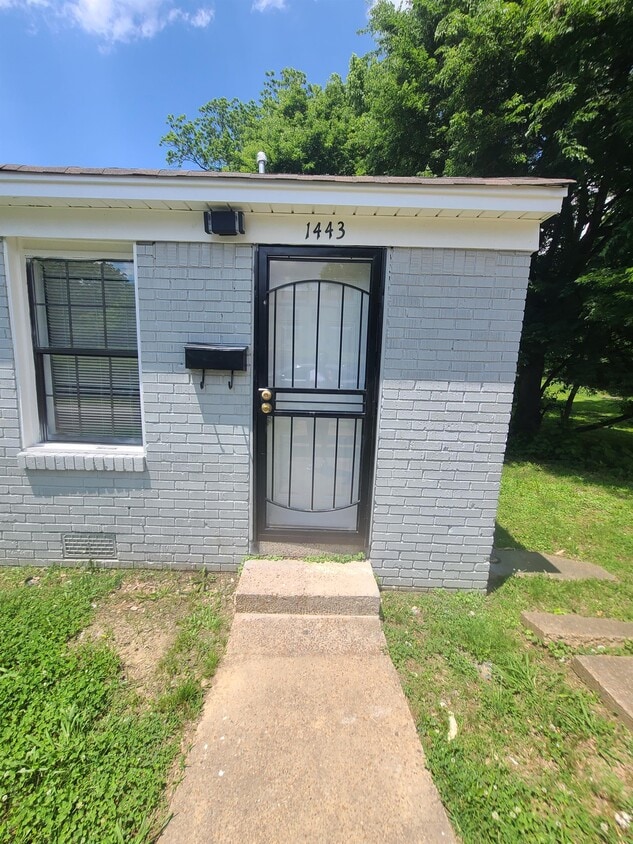 Primary Photo - 1443 Hemlock St