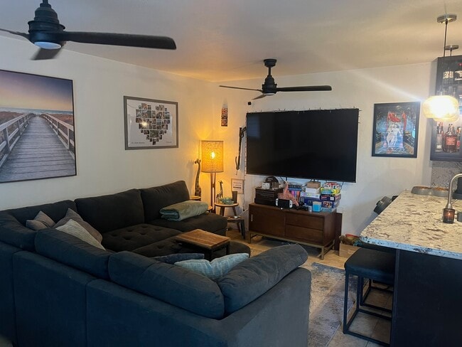 Building Photo - 4955 Hanawai St