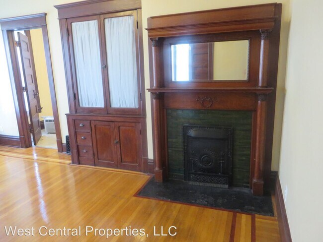 Building Photo - 1204 Stophlet St