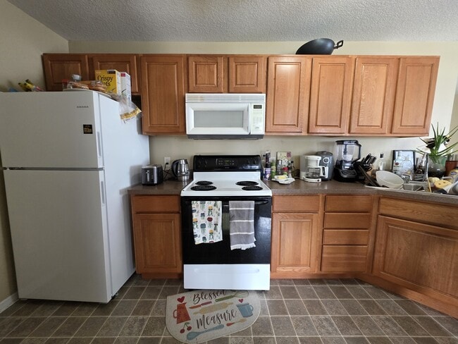 Building Photo - 3829 Marigold Dr
