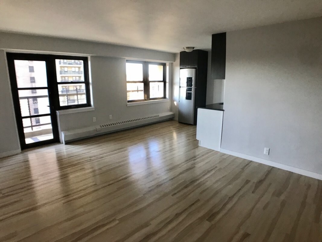 Primary Photo - 1365 Saint Nicholas Ave