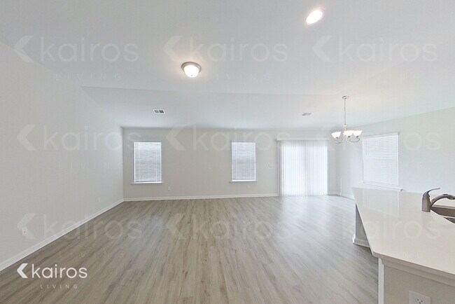 Building Photo - 26 Carrollton Dr