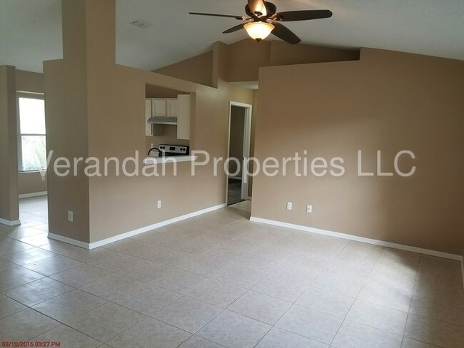 Building Photo - 786 Satin Leaf Cir