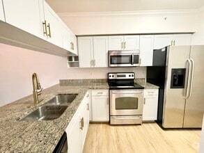 Building Photo - 6511 Emerald Dunes Dr
