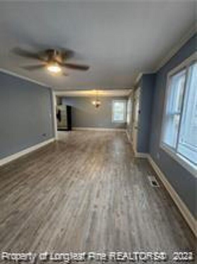 Building Photo - 5100 Redwood Dr