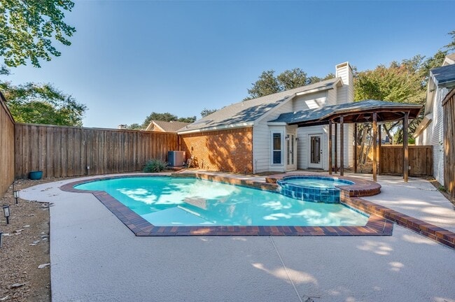 Photo - 4028 Rive Ln House