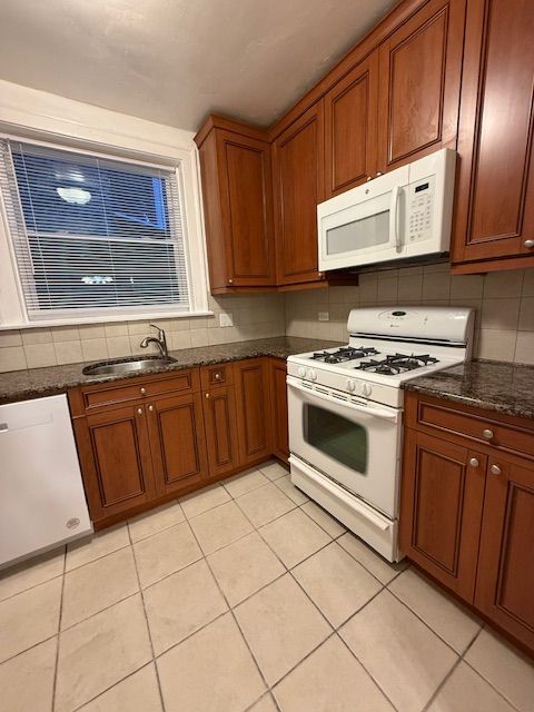 Foto del edificio - 2042 W Farragut Ave