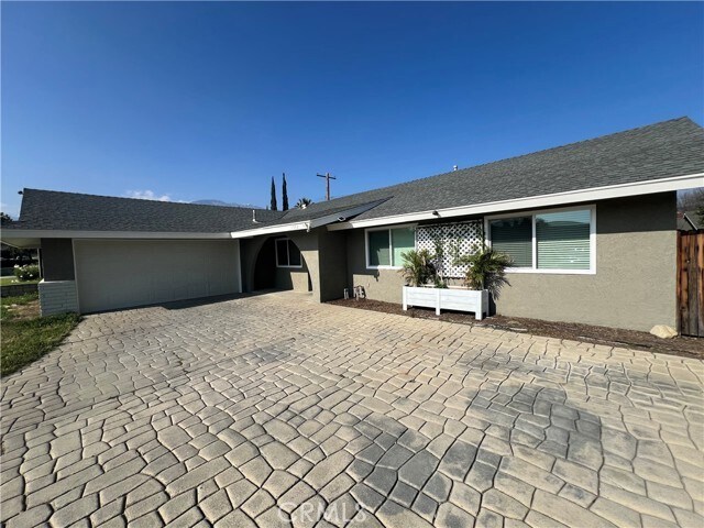 Foto principal - 1352 E Edgefield St