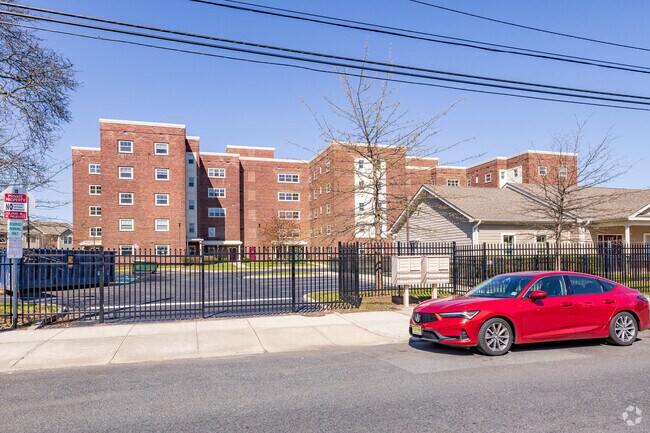 Foto del edificio - Oakwood Plaza Revitalization