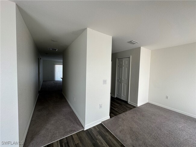 Building Photo - 1705 NE 33rd Ln
