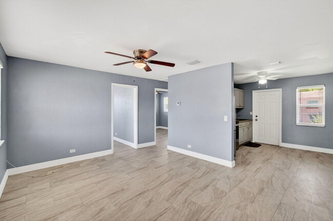 Foto del edificio - 240 SW 15th Ave
