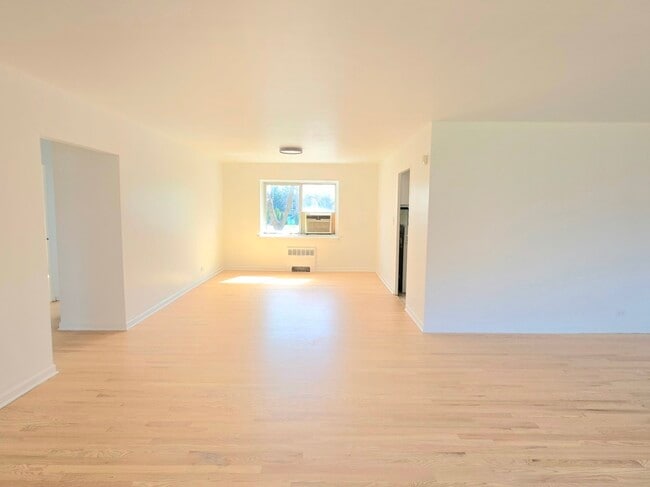 Building Photo - 1100 N Harlem Ave