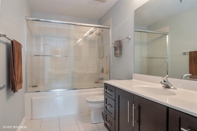 Foto del edificio - 3232 N Halsted St