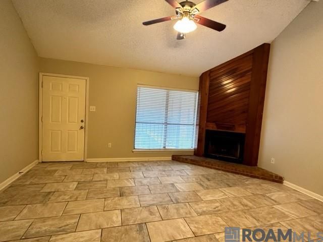Foto del edificio - 5232 BUTTERCREEK LN, F6