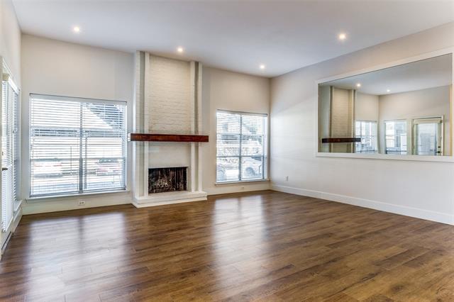Building Photo - 10403 High Hollows Dr