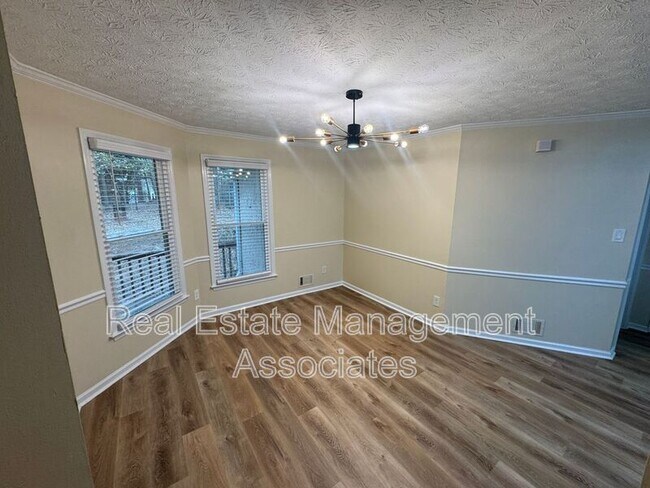 Foto del edificio - 129 Wagon Wheel Cir