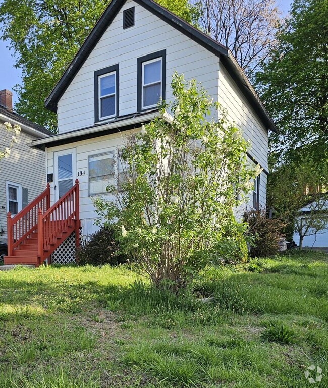 Building Photo - 104 Dupont Ave