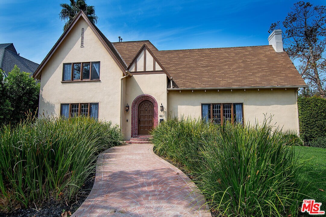 Foto principal - 461 N Highland Ave