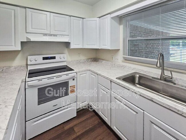 Foto del edificio - 5027 34th St W